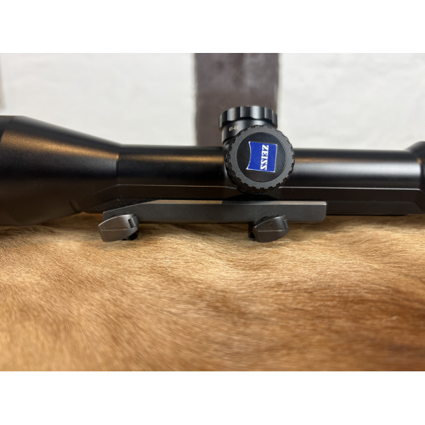 Zeiss Victory Diavari M 2,5-10x50 + Blaser skinnemontage